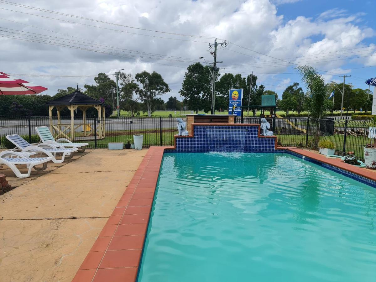 Country Plaza Motel Taree Bagian luar foto