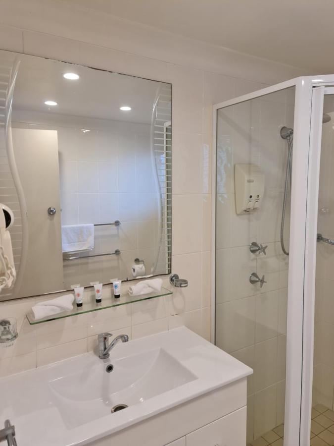 Country Plaza Motel Taree Bagian luar foto