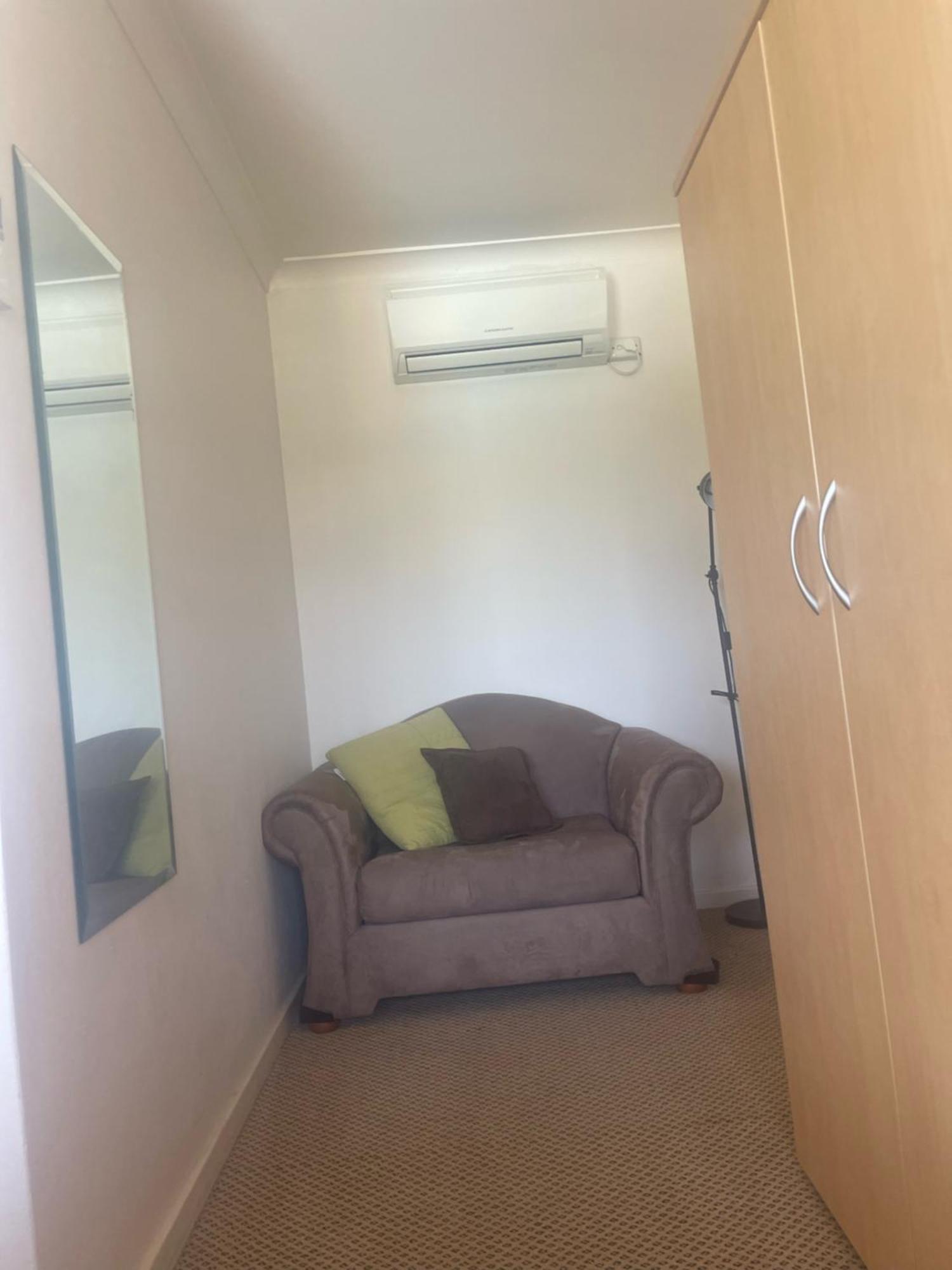 Country Plaza Motel Taree Bagian luar foto
