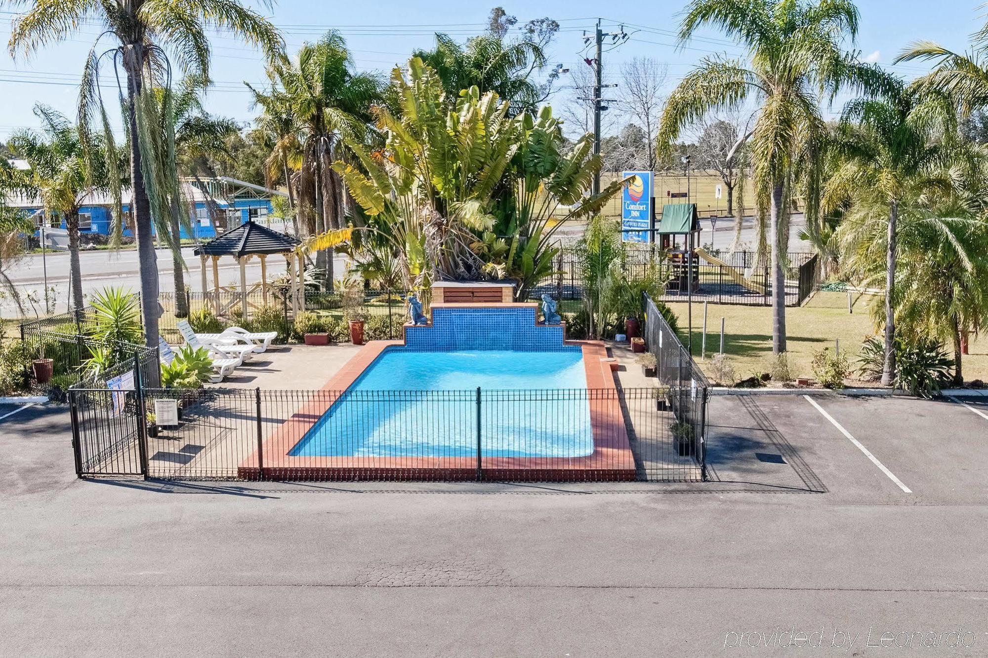 Country Plaza Motel Taree Bagian luar foto